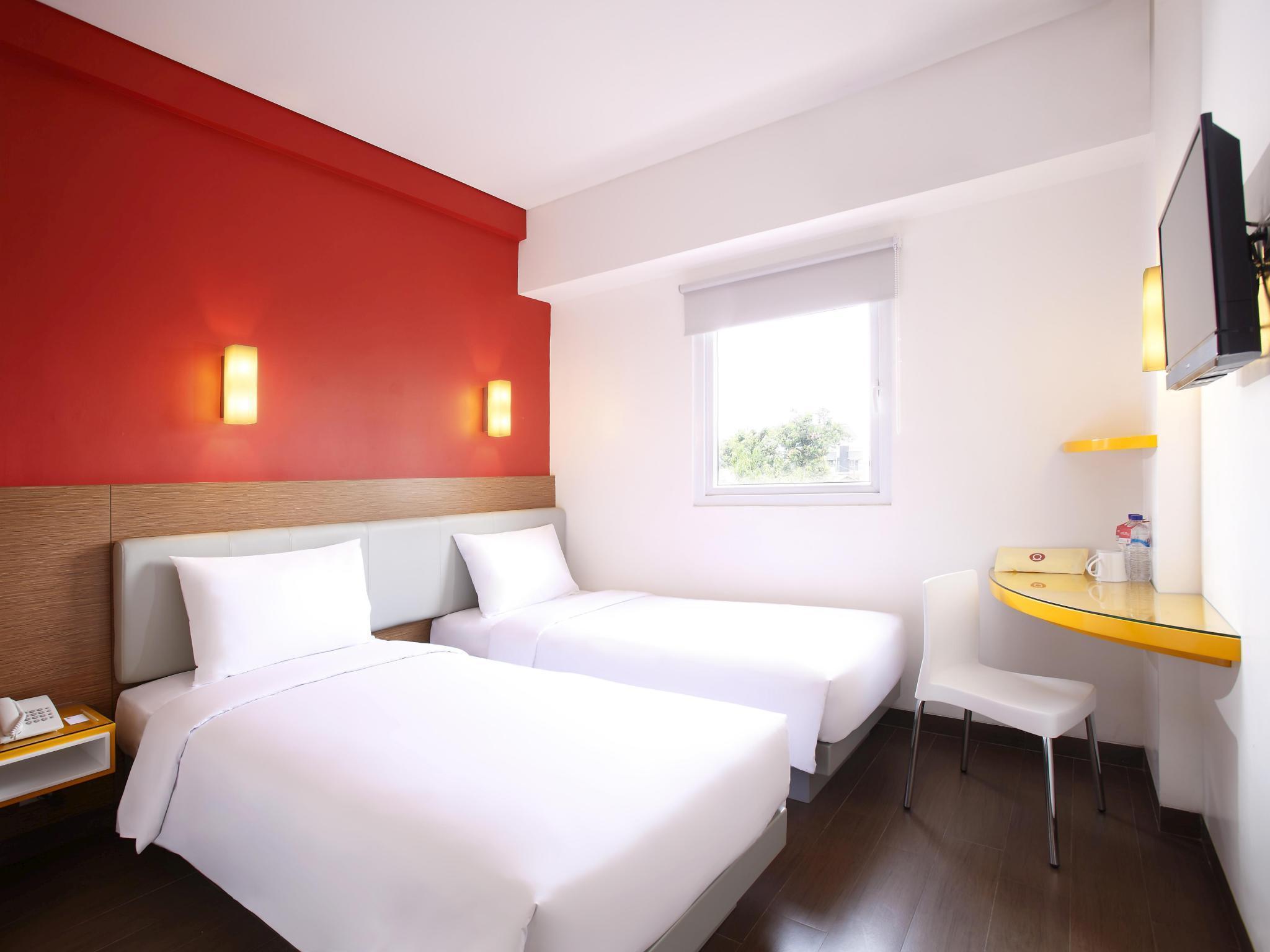 Amaris Hotel Cilegon Exterior photo